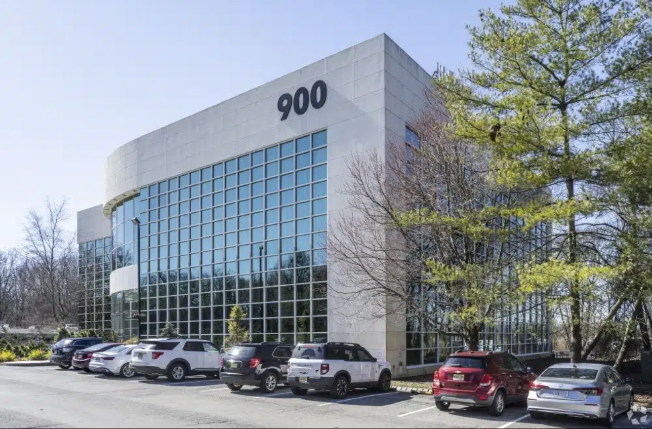 900 South Avenue Building